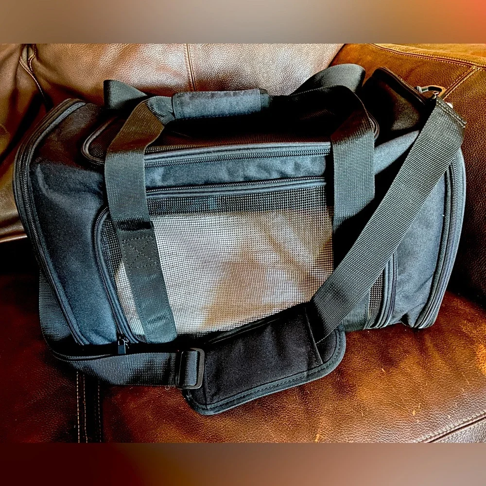 Trusty Pup Pet Carrier Medium